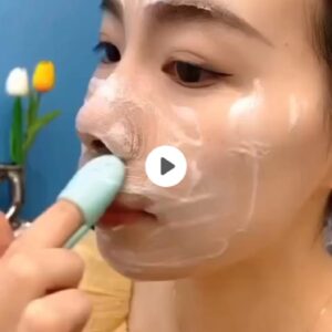 Mini silicone face scruber